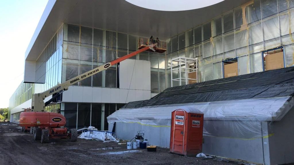 Opnieuw coaten van dak en gevelpanelen profielplaten repaint and respray refurnish of metal profiled MMR LL MR cladding (3)-193f633a