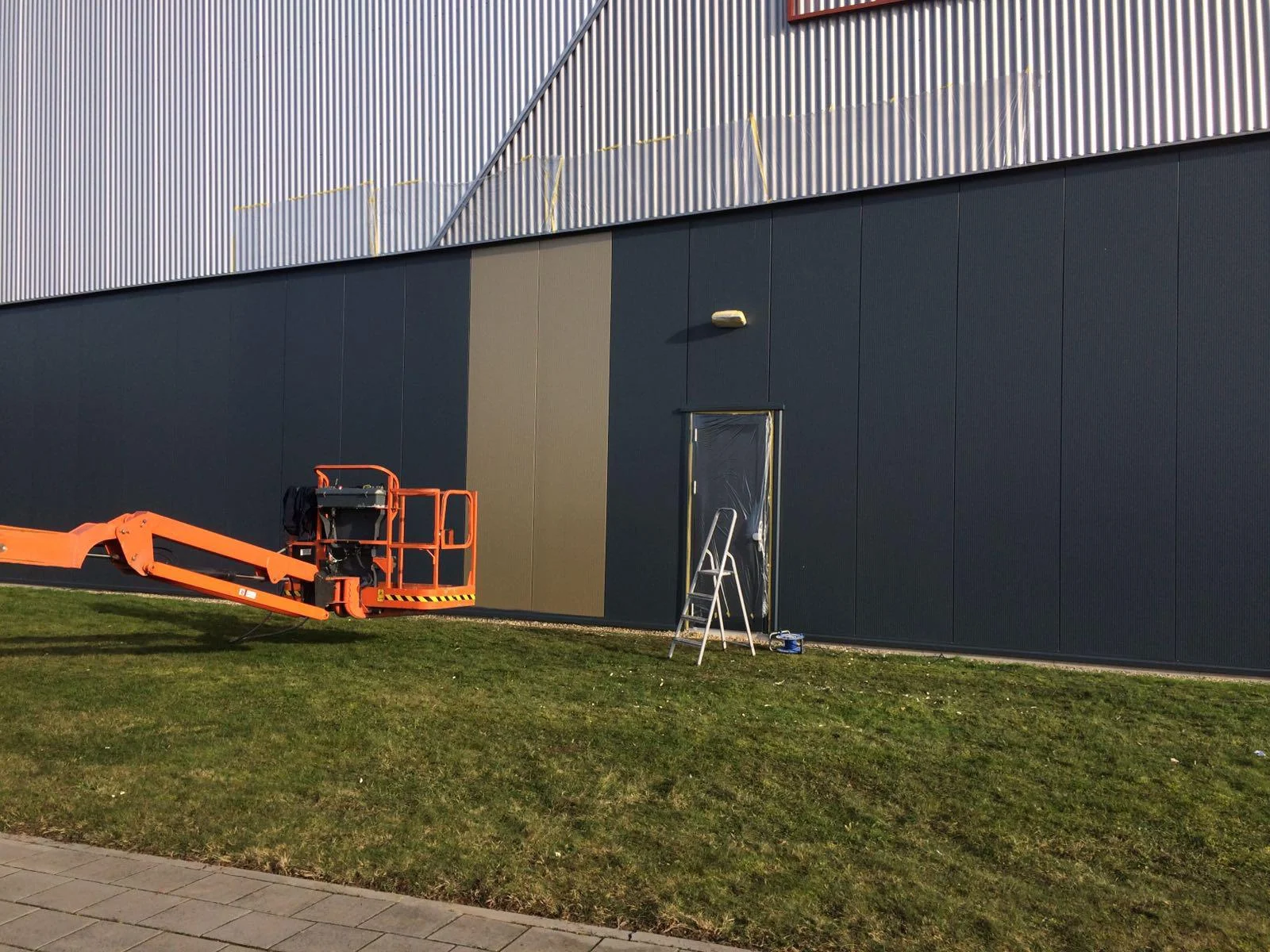Van Heemskerk vervangen beschadigde profielen en zetwerk schade afwerking damwand replace cladding profiles and metal sheet refurn (6)-35fd7302